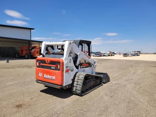 Image of Bobcat T650 equipment image 4