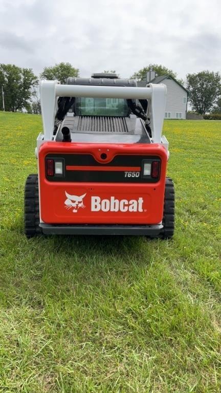 Image of Bobcat T650 equipment image 4