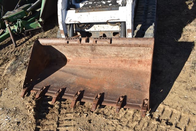 Image of Bobcat T650 equipment image 3