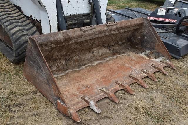 Image of Bobcat T650 equipment image 3