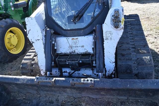 Image of Bobcat T650 equipment image 4