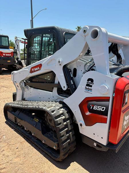 Image of Bobcat T650 equipment image 4