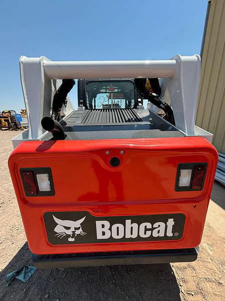 Image of Bobcat T650 equipment image 3