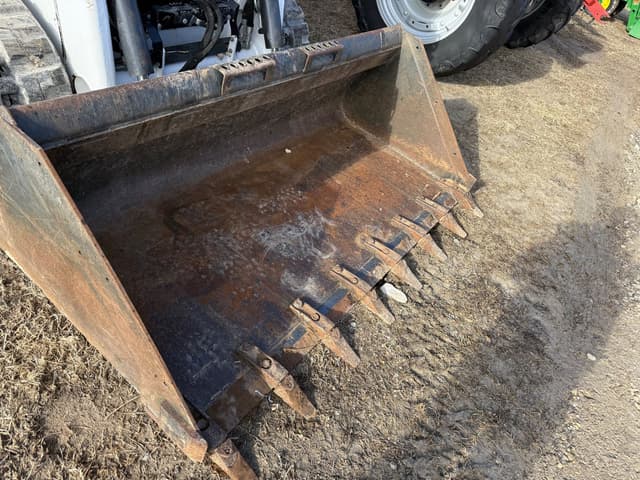 Image of Bobcat T66 equipment image 2