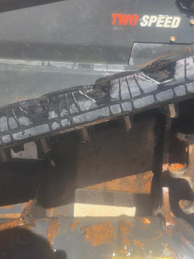 Image of Bobcat T66 equipment image 4