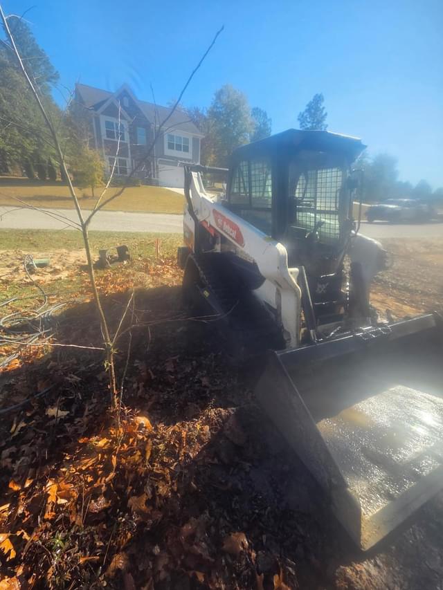 Image of Bobcat T66 equipment image 3