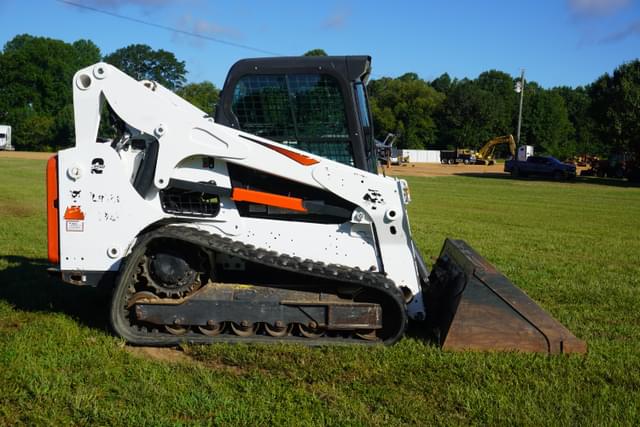 Image of Bobcat T740 equipment image 1