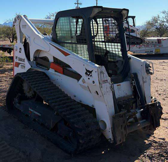 Image of Bobcat T740 equipment image 1