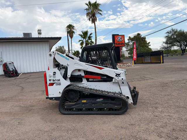 Image of Bobcat T740 equipment image 2