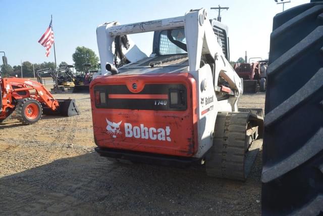 Image of Bobcat T740 equipment image 2