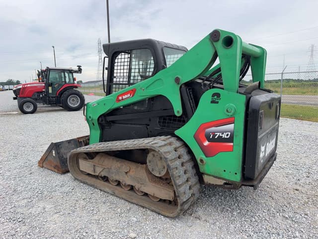 Image of Bobcat T740 equipment image 4