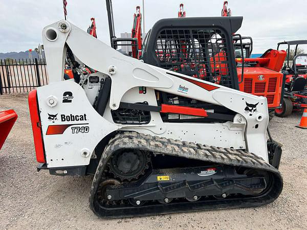 Image of Bobcat T740 equipment image 1