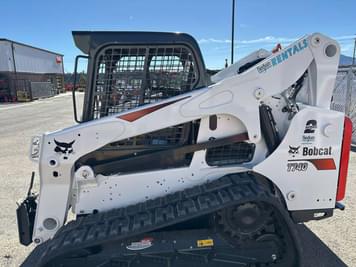 Main image Bobcat T740
