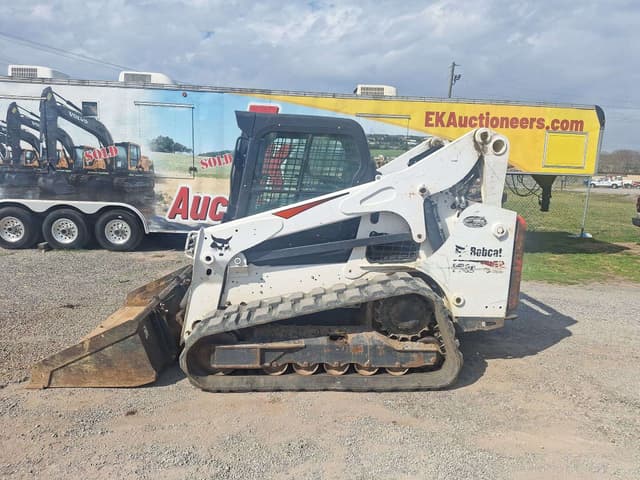 Image of Bobcat T740 equipment image 2