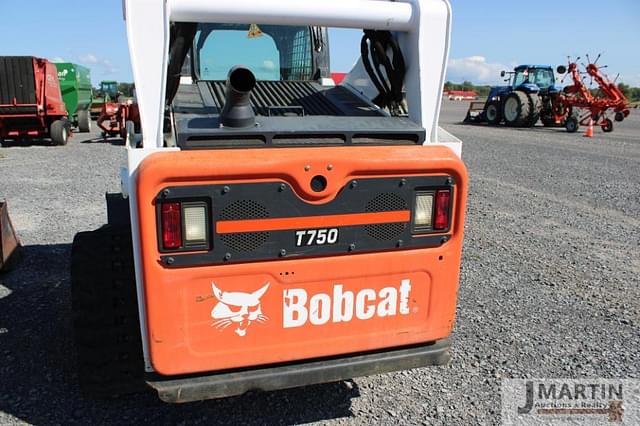 Image of Bobcat T750 equipment image 4