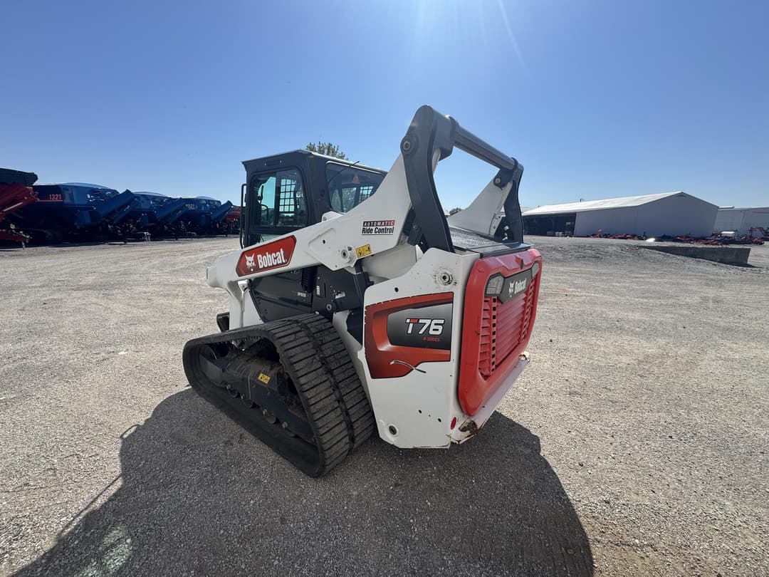 Image of Bobcat T76 Image 1