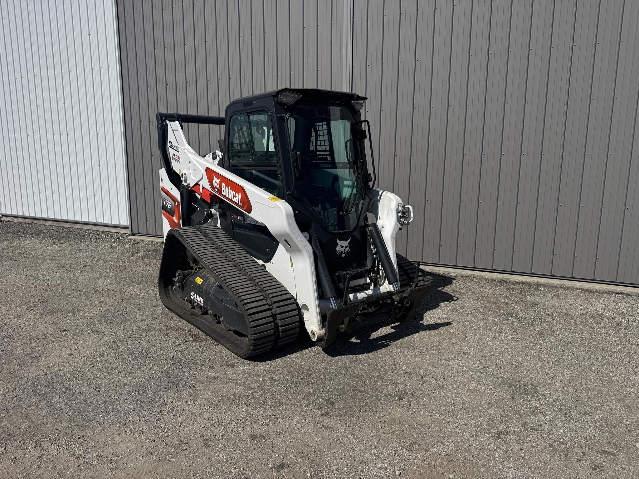 2023 Bobcat T76 Equipment Image0