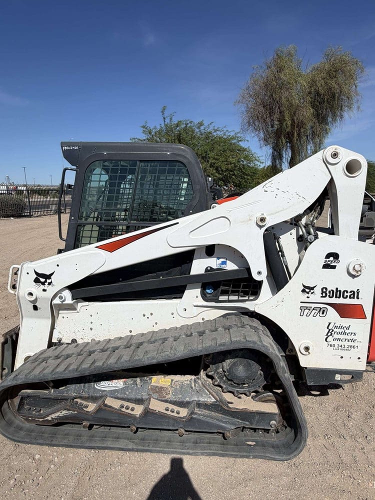 Bobcat T770 Equipment Image0