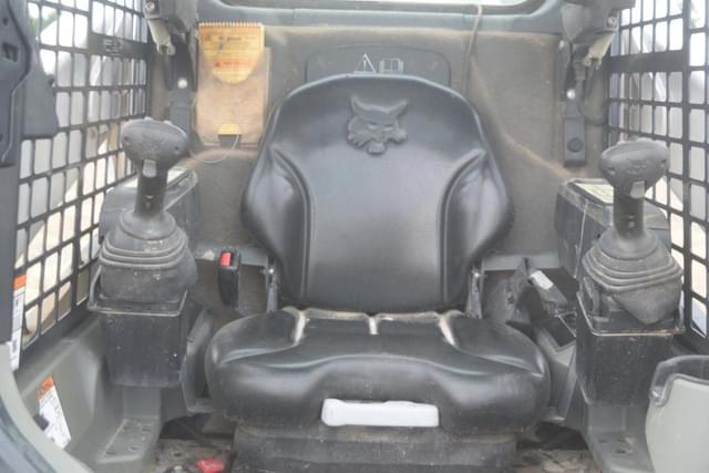 Image of Bobcat T770 equipment image 4
