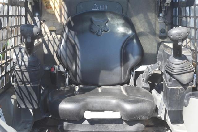 Image of Bobcat T770 equipment image 4
