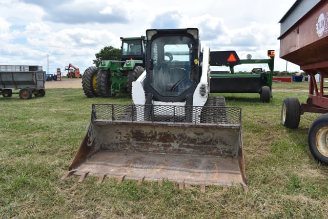 Image of Bobcat T770 equipment image 1