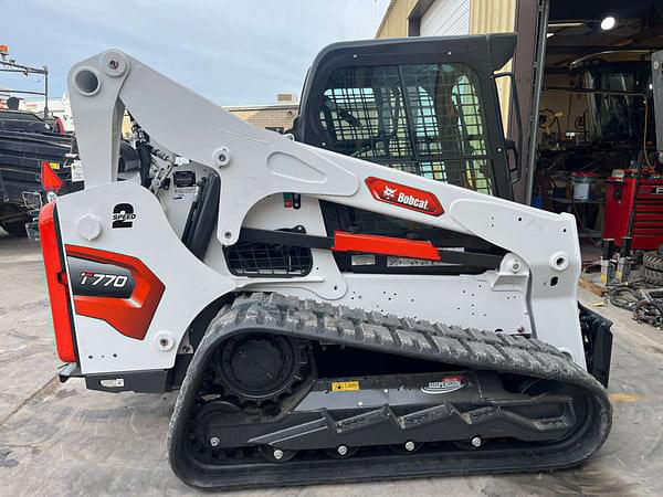 Image of Bobcat T770 equipment image 1