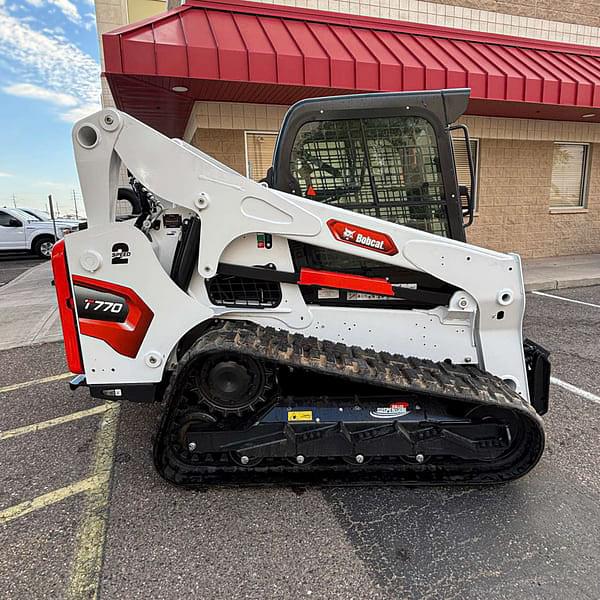 Image of Bobcat T770 equipment image 1