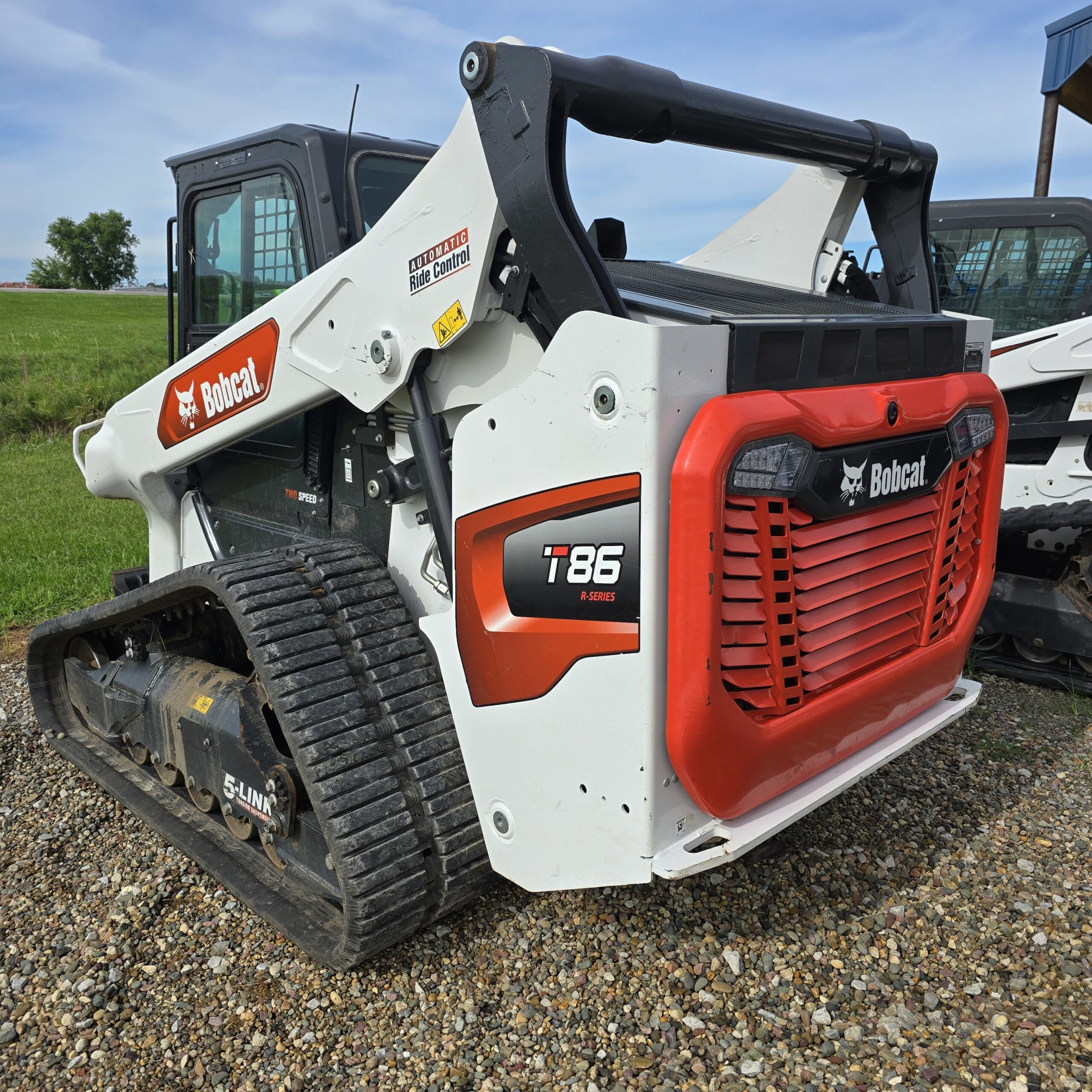 2024 Bobcat T86 Equipment Image0