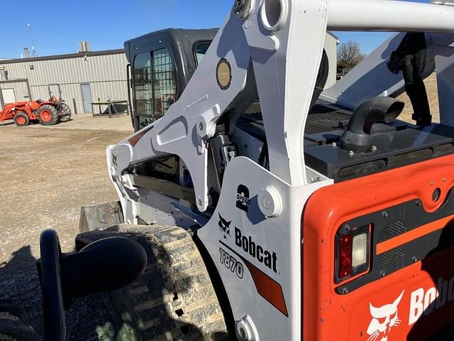 Image of Bobcat T870 equipment image 3