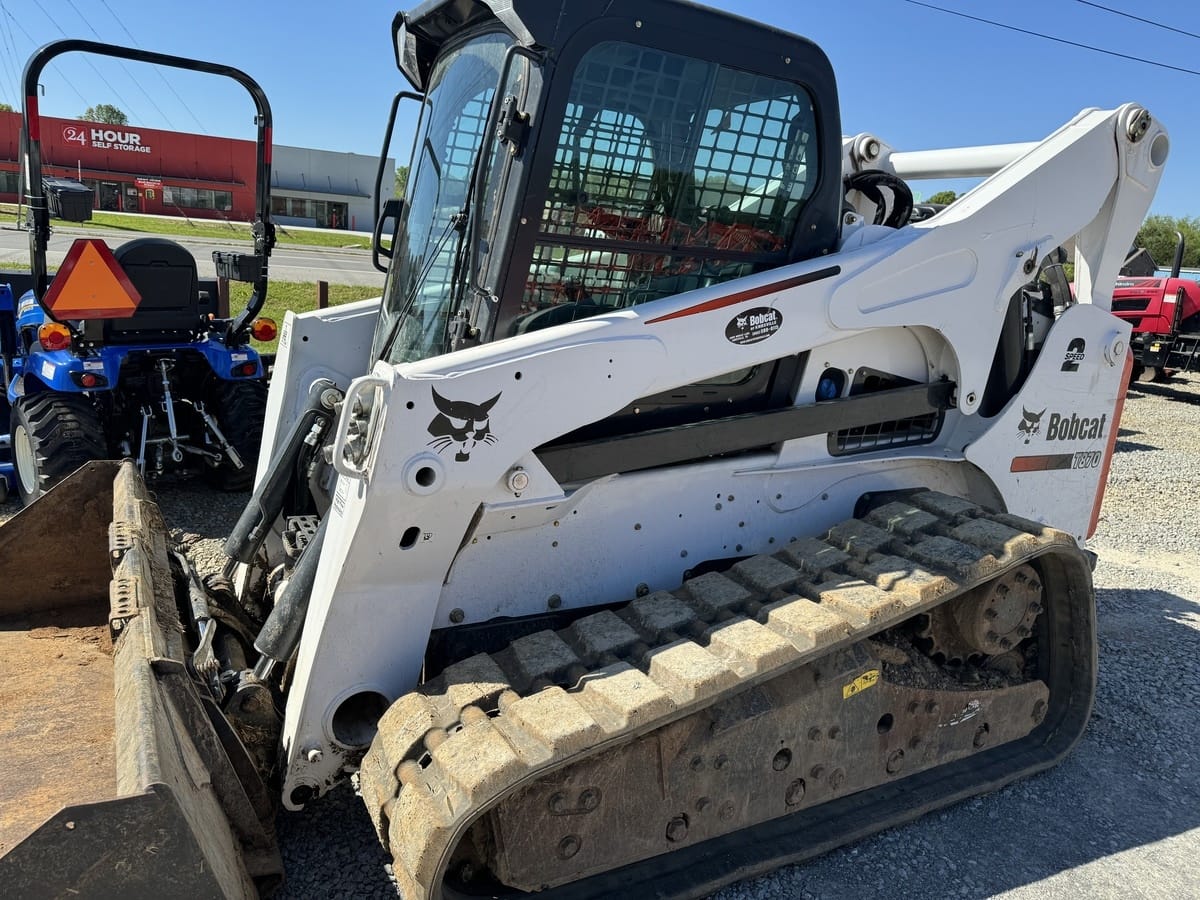 2016 Bobcat T870 Equipment Image0