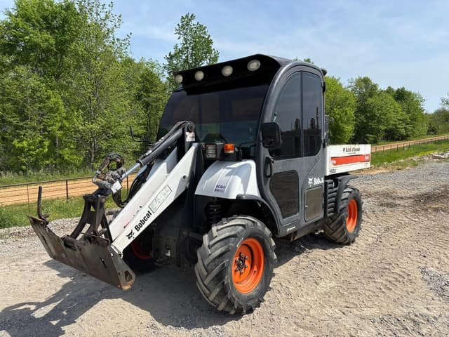 Image of Bobcat Toolcat 5600 equipment image 1