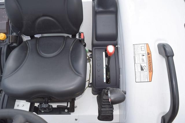 Image of Bobcat UT6066 equipment image 4