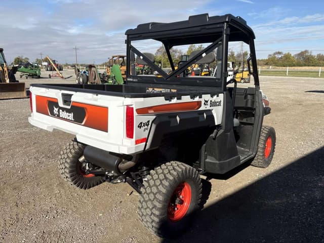 Image of Bobcat UV34 equipment image 3