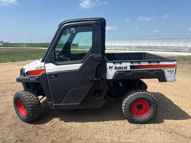 Image of Bobcat UV34 equipment image 1
