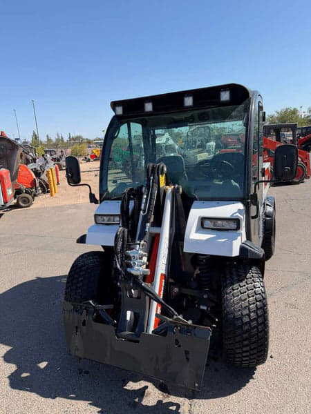 Image of Bobcat UW56 equipment image 3
