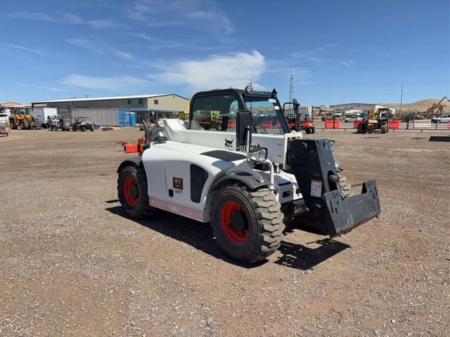 Image of Bobcat V417 equipment image 2