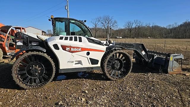 Image of Bobcat V723 equipment image 2