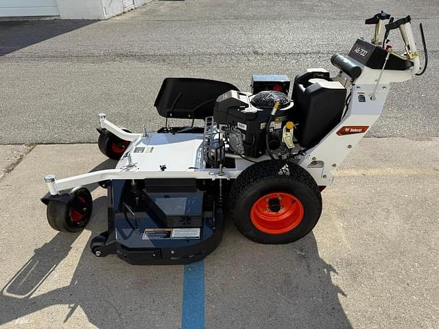 Image of Bobcat WB700 equipment image 3