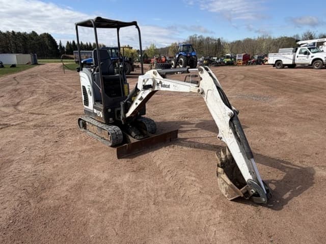 Image of Bobcat E20 equipment image 2