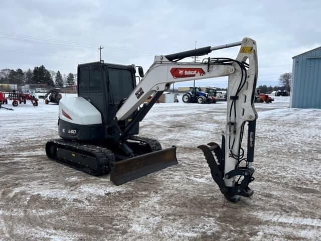Image of Bobcat E60 equipment image 2