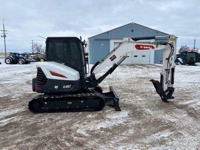 Image of Bobcat E60 equipment image 3