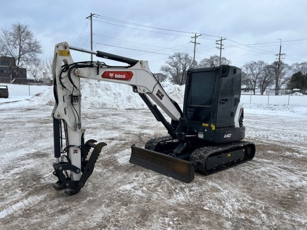 2022 Bobcat E60 Equipment Image0