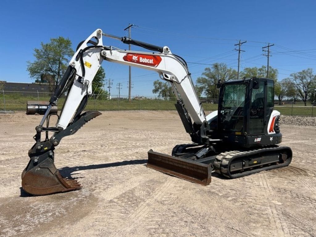 Main image Bobcat E88