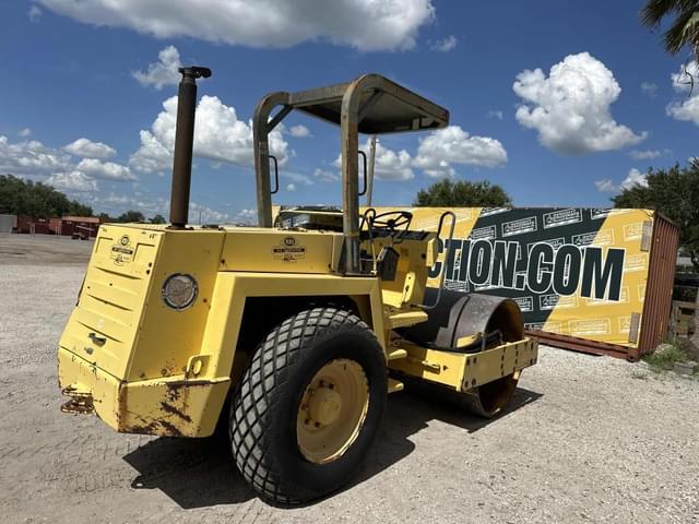 Image of Bomag BW172D equipment image 3