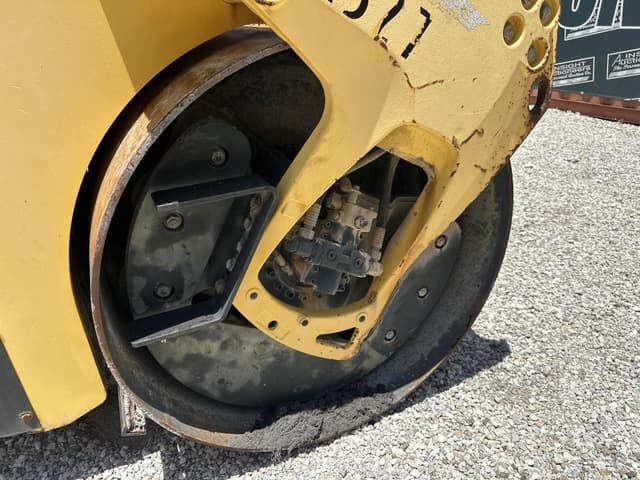 Image of Bomag BW190 equipment image 4