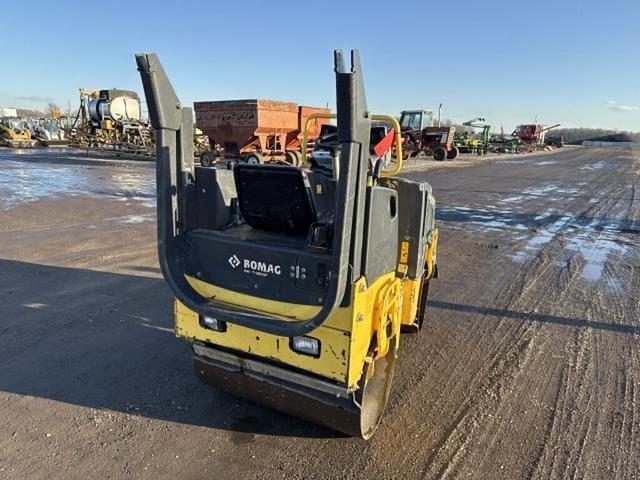 Image of Bomag BW900-50 equipment image 2