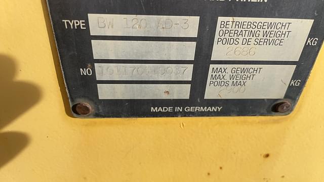 Image of Bomag BW120AD-3 equipment image 4