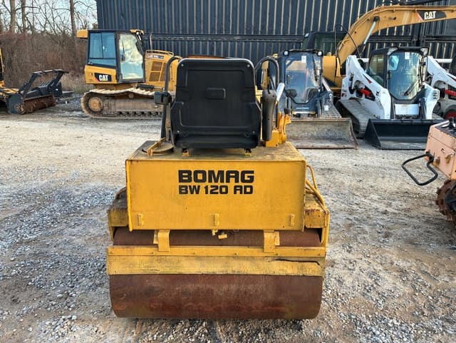 Image of Bomag BW120AD equipment image 3