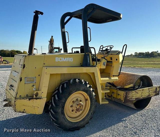 Image of Bomag BW142D equipment image 4