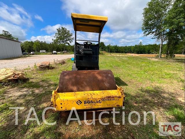 Image of Bomag BW145D-40 equipment image 2